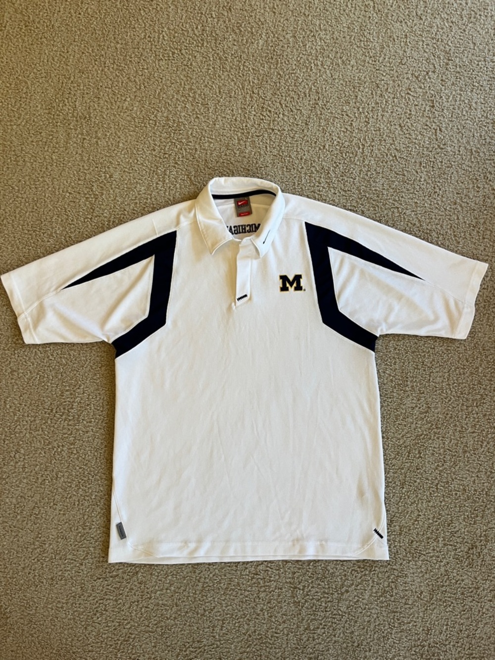 Nike Michigan fit dry White & Navy Men's Polo with Embroidered 'M size L